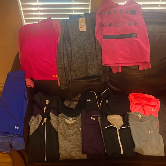 Under Armour Tops - Under Armour Women’s XS tops